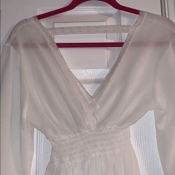 Sheer white blouse    - Picture 5 of 5